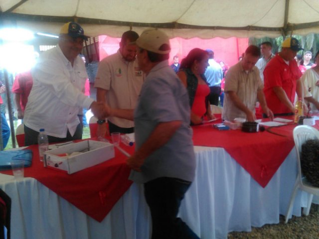 Entrega de Tractores